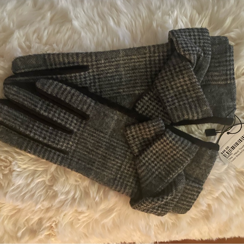Dupatti Designs Otis Plaid Glove - Black & Grey